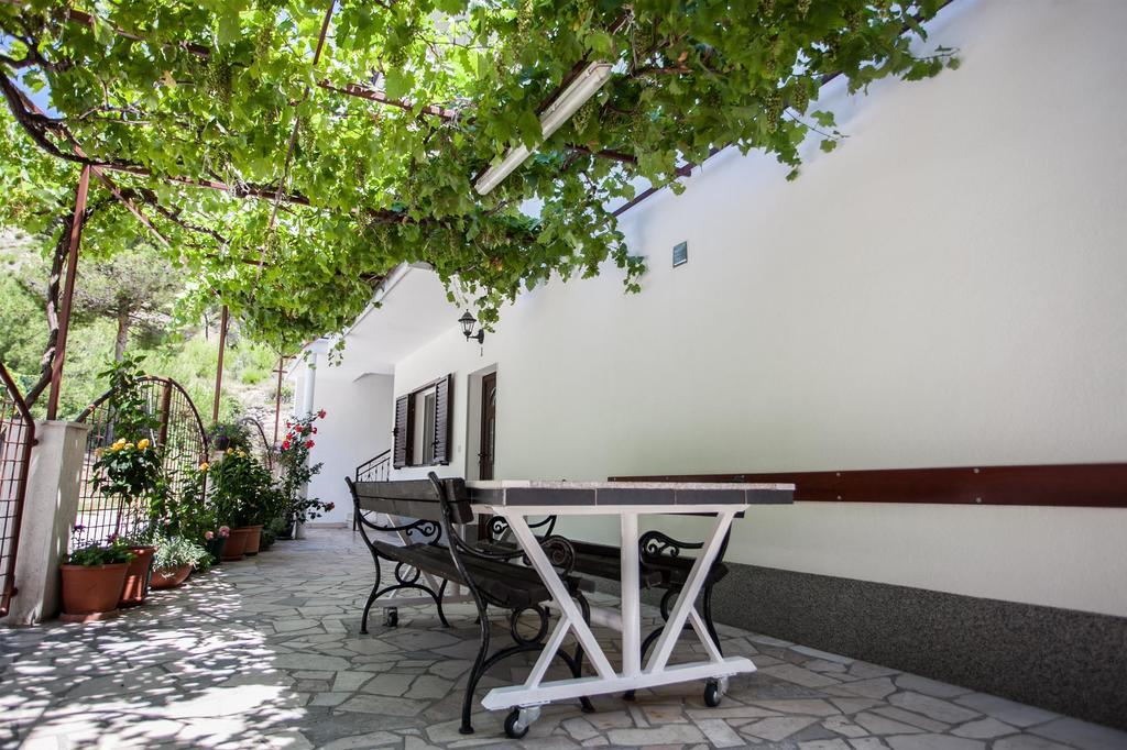 Apartments Mladen Duce Exterior photo